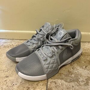 Nike LeBron Witness 8 TB Wolf Grey White Men’s Size 14 Basketball Shoes Sneaker